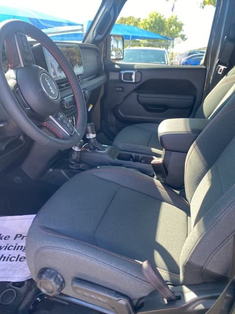 2025 Jeep Wrangler Rubicon